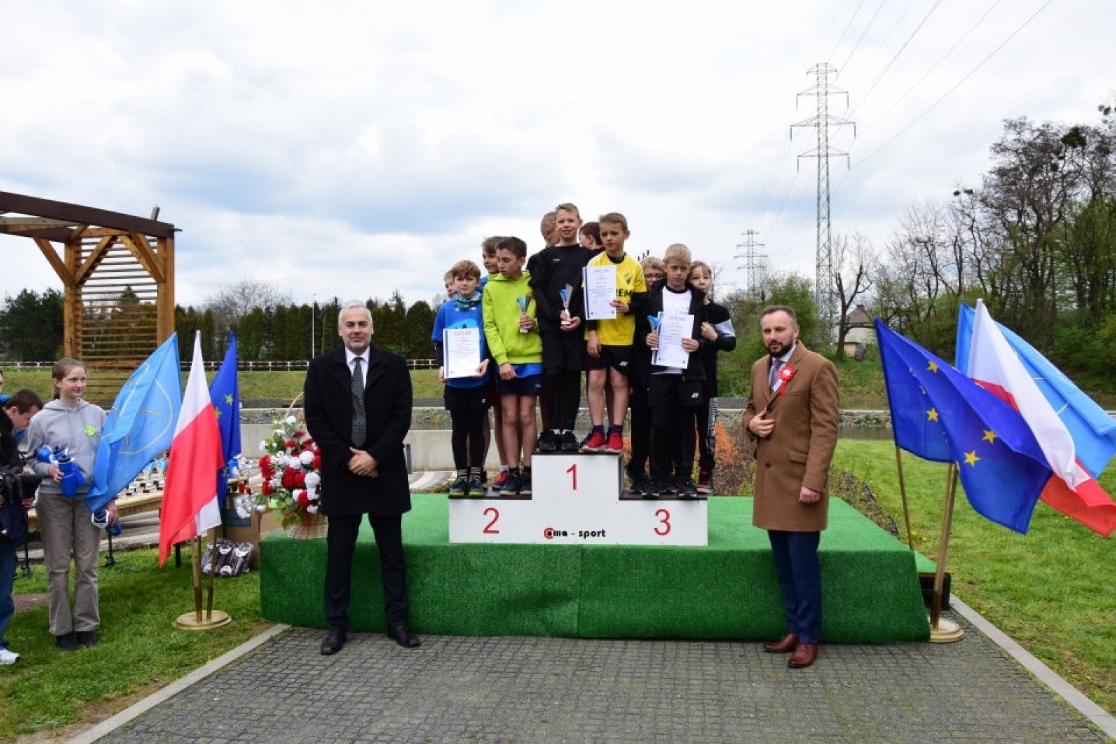 Zdjęcie w galerii na portalu naszwodzislaw.com: Uroczyste Obchody Majowe w Rydułtowach [FOTO] wiadomości z regionu