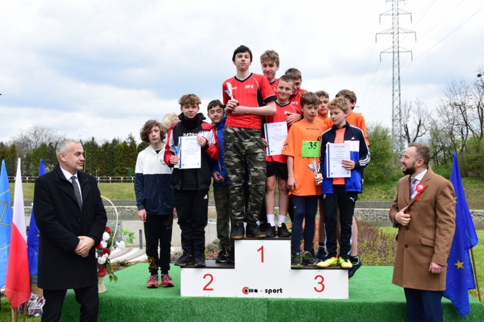 Zdjęcie w galerii na portalu naszwodzislaw.com: Uroczyste Obchody Majowe w Rydułtowach [FOTO] wiadomości z regionu