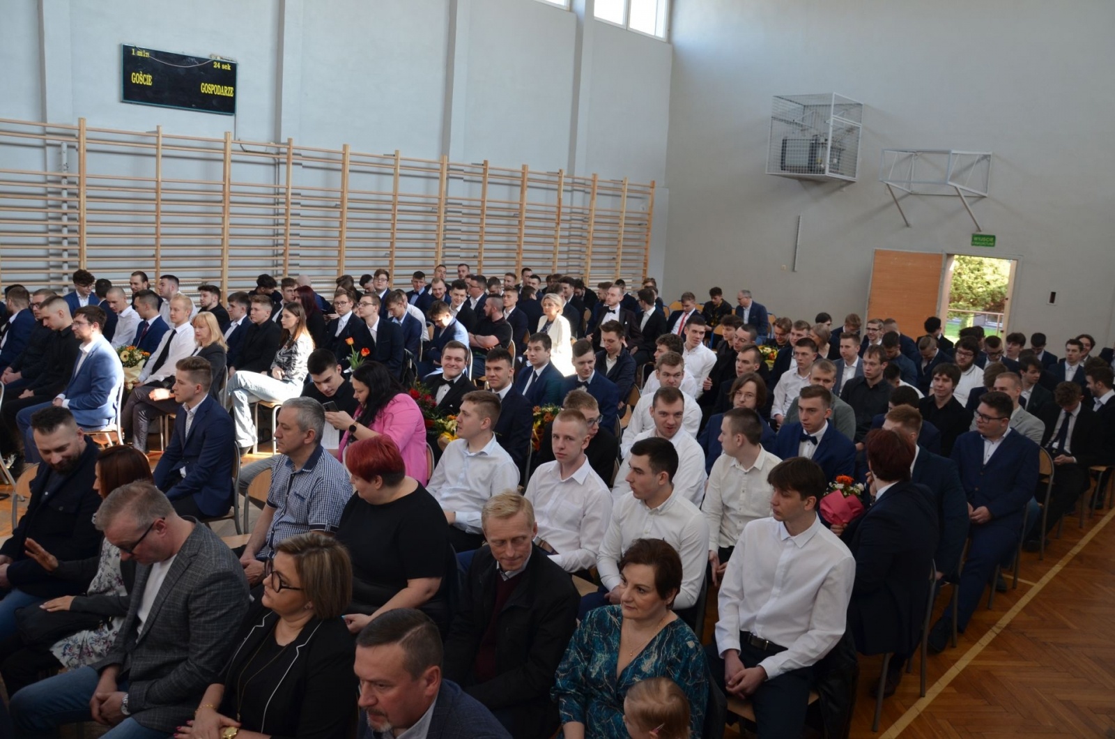 Zdjęcie w galerii na portalu naszwodzislaw.com: Wodzisławscy maturzyści odebrali świadectwa [FOTO] wiadomości z regionu