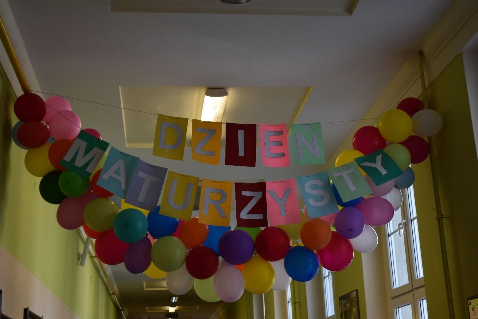 Zdjęcie w galerii na portalu naszwodzislaw.com: Wodzisławscy maturzyści odebrali świadectwa [FOTO] wiadomości z regionu