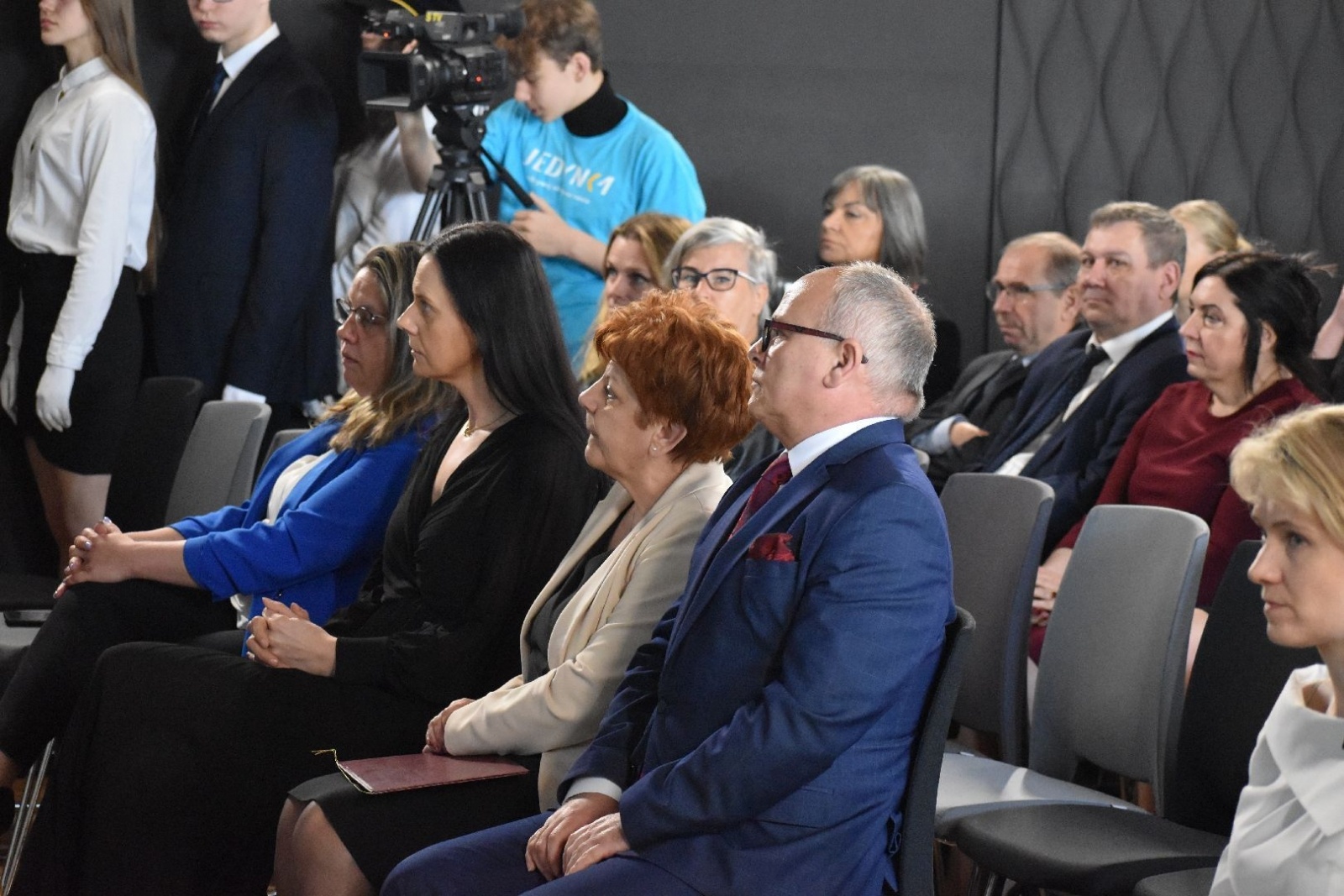 Zdjęcie w galerii na portalu naszwodzislaw.com: Wodzisławscy maturzyści odebrali świadectwa [FOTO] wiadomości z regionu