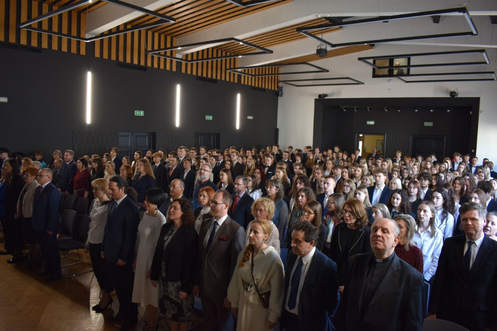 Zdjęcie w galerii na portalu naszwodzislaw.com: Wodzisławscy maturzyści odebrali świadectwa [FOTO] wiadomości z regionu