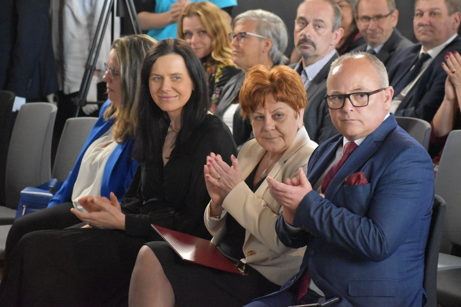 Zdjęcie w galerii na portalu naszwodzislaw.com: Wodzisławscy maturzyści odebrali świadectwa [FOTO] wiadomości z regionu