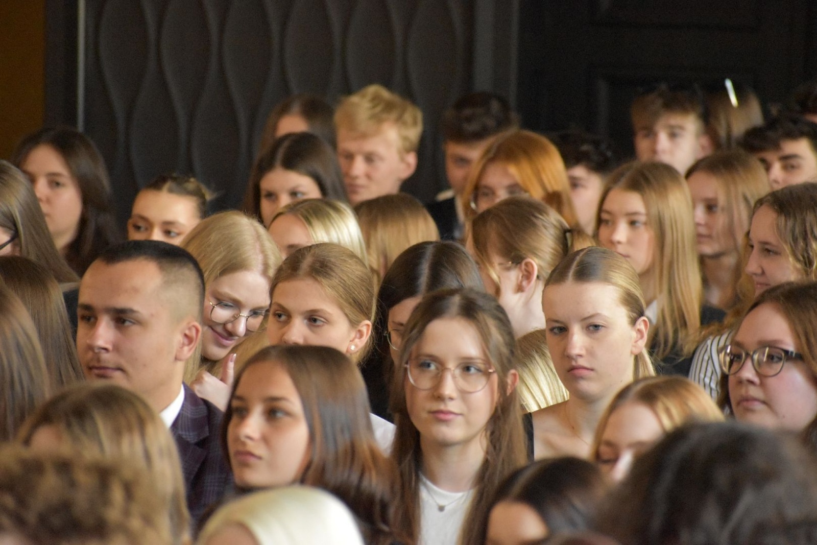 Zdjęcie w galerii na portalu naszwodzislaw.com: Wodzisławscy maturzyści odebrali świadectwa [FOTO] wiadomości z regionu