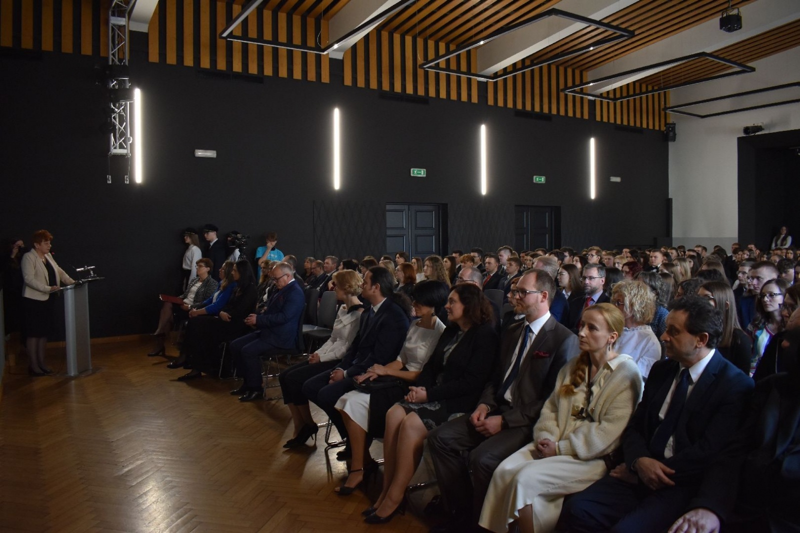 Zdjęcie w galerii na portalu naszwodzislaw.com: Wodzisławscy maturzyści odebrali świadectwa [FOTO] wiadomości z regionu