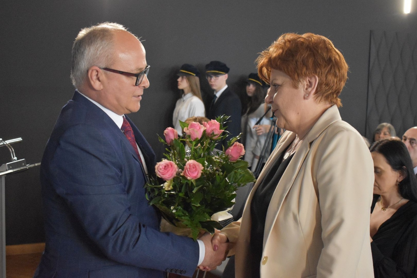 Zdjęcie w galerii na portalu naszwodzislaw.com: Wodzisławscy maturzyści odebrali świadectwa [FOTO] wiadomości z regionu