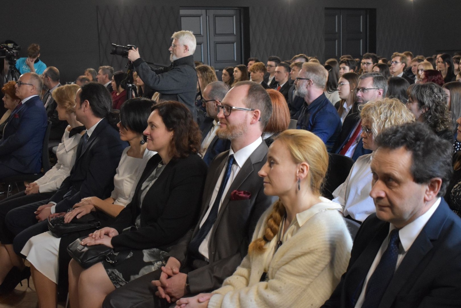 Zdjęcie w galerii na portalu naszwodzislaw.com: Wodzisławscy maturzyści odebrali świadectwa [FOTO] wiadomości z regionu