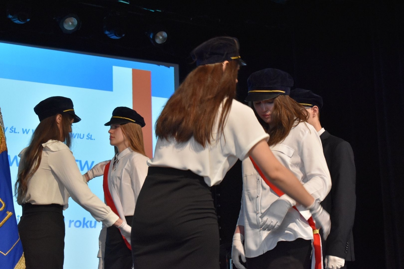 Zdjęcie w galerii na portalu naszwodzislaw.com: Wodzisławscy maturzyści odebrali świadectwa [FOTO] wiadomości z regionu