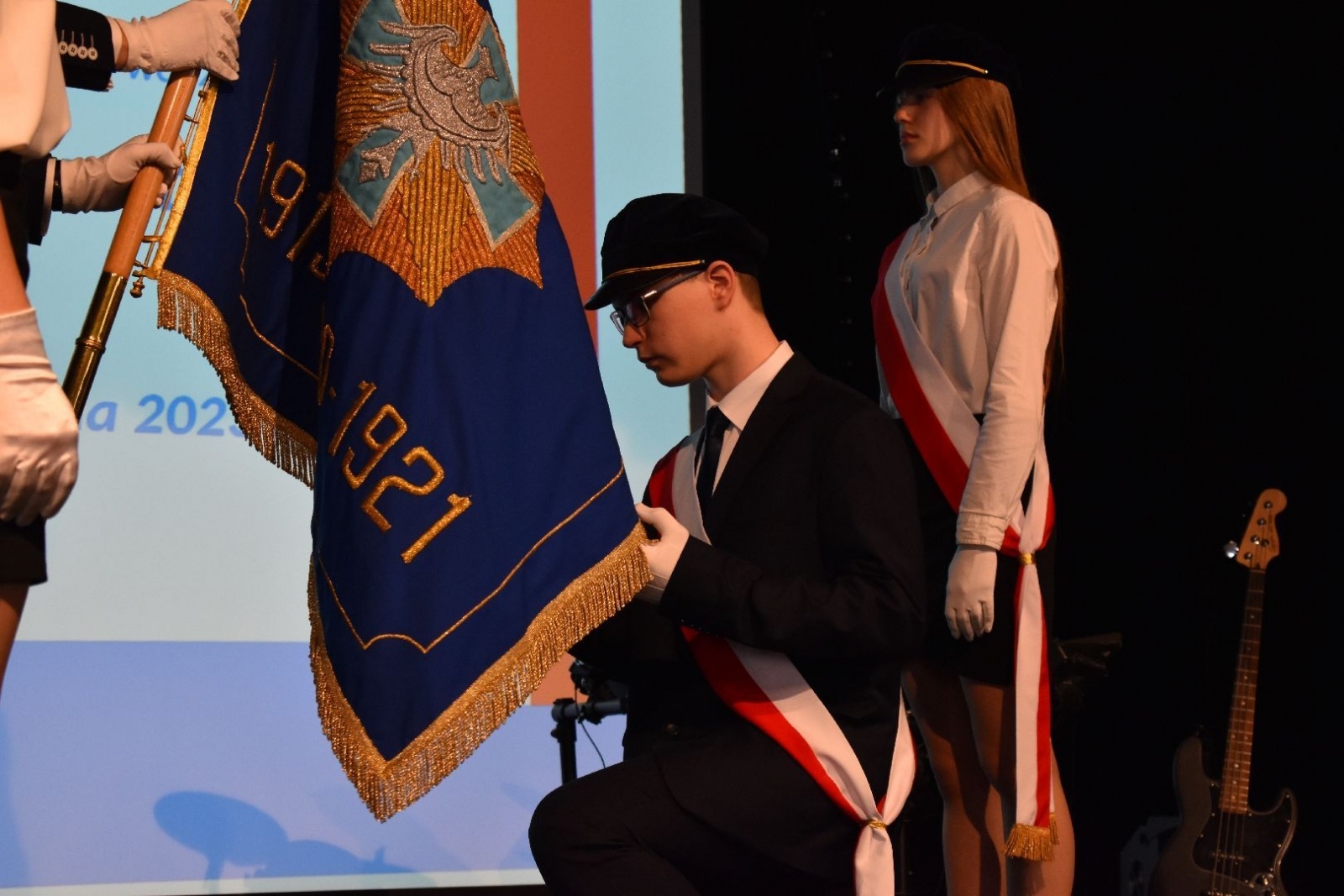 Zdjęcie w galerii na portalu naszwodzislaw.com: Wodzisławscy maturzyści odebrali świadectwa [FOTO] wiadomości z regionu