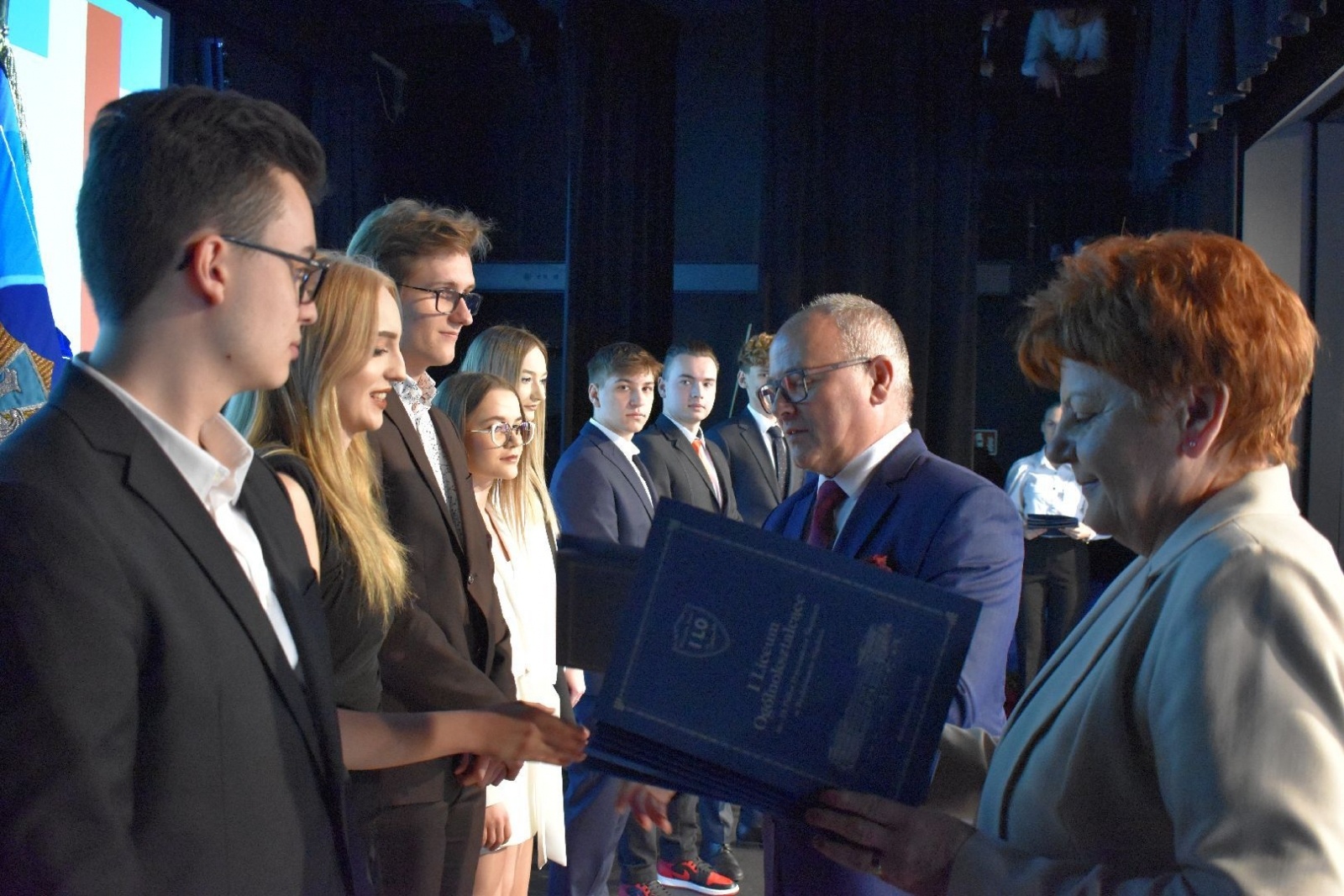 Zdjęcie w galerii na portalu naszwodzislaw.com: Wodzisławscy maturzyści odebrali świadectwa [FOTO] wiadomości z regionu