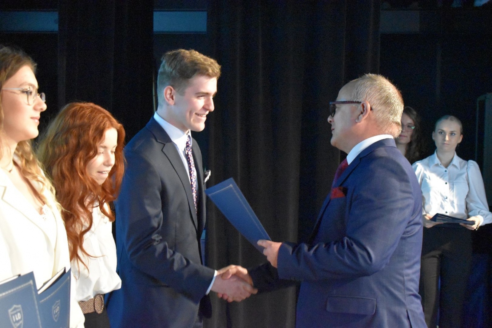 Zdjęcie w galerii na portalu naszwodzislaw.com: Wodzisławscy maturzyści odebrali świadectwa [FOTO] wiadomości z regionu