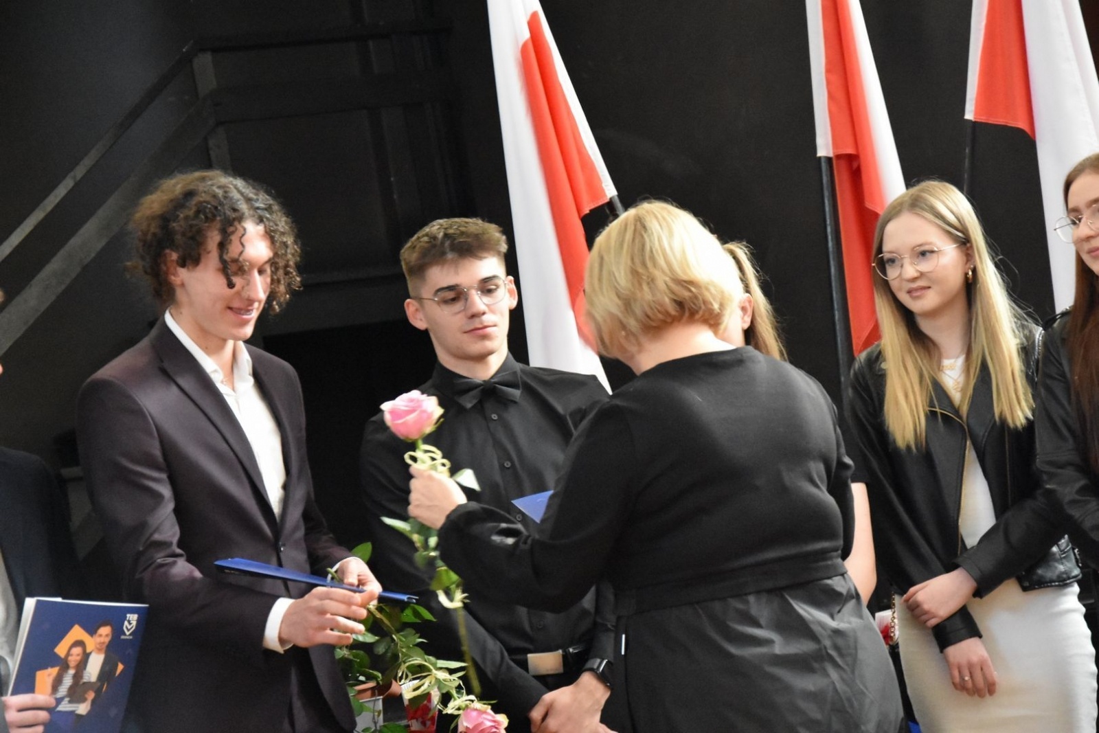 Zdjęcie w galerii na portalu naszwodzislaw.com: Wodzisławscy maturzyści odebrali świadectwa [FOTO] wiadomości z regionu