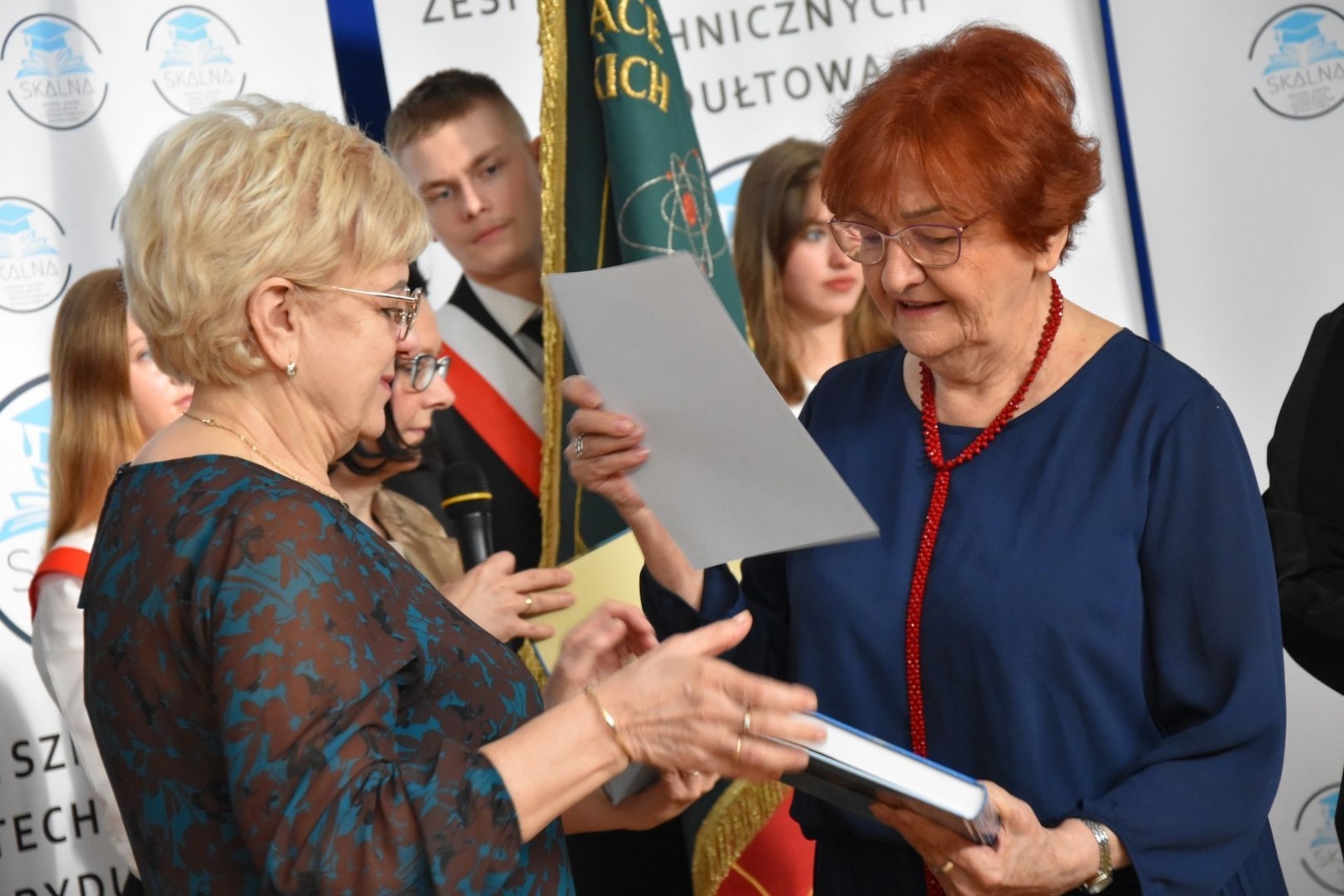 Zdjęcie w galerii na portalu naszwodzislaw.com: Wodzisławscy maturzyści odebrali świadectwa [FOTO] wiadomości z regionu