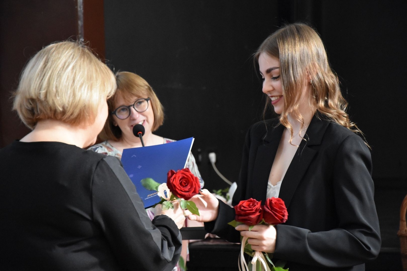 Zdjęcie w galerii na portalu naszwodzislaw.com: Wodzisławscy maturzyści odebrali świadectwa [FOTO] wiadomości z regionu