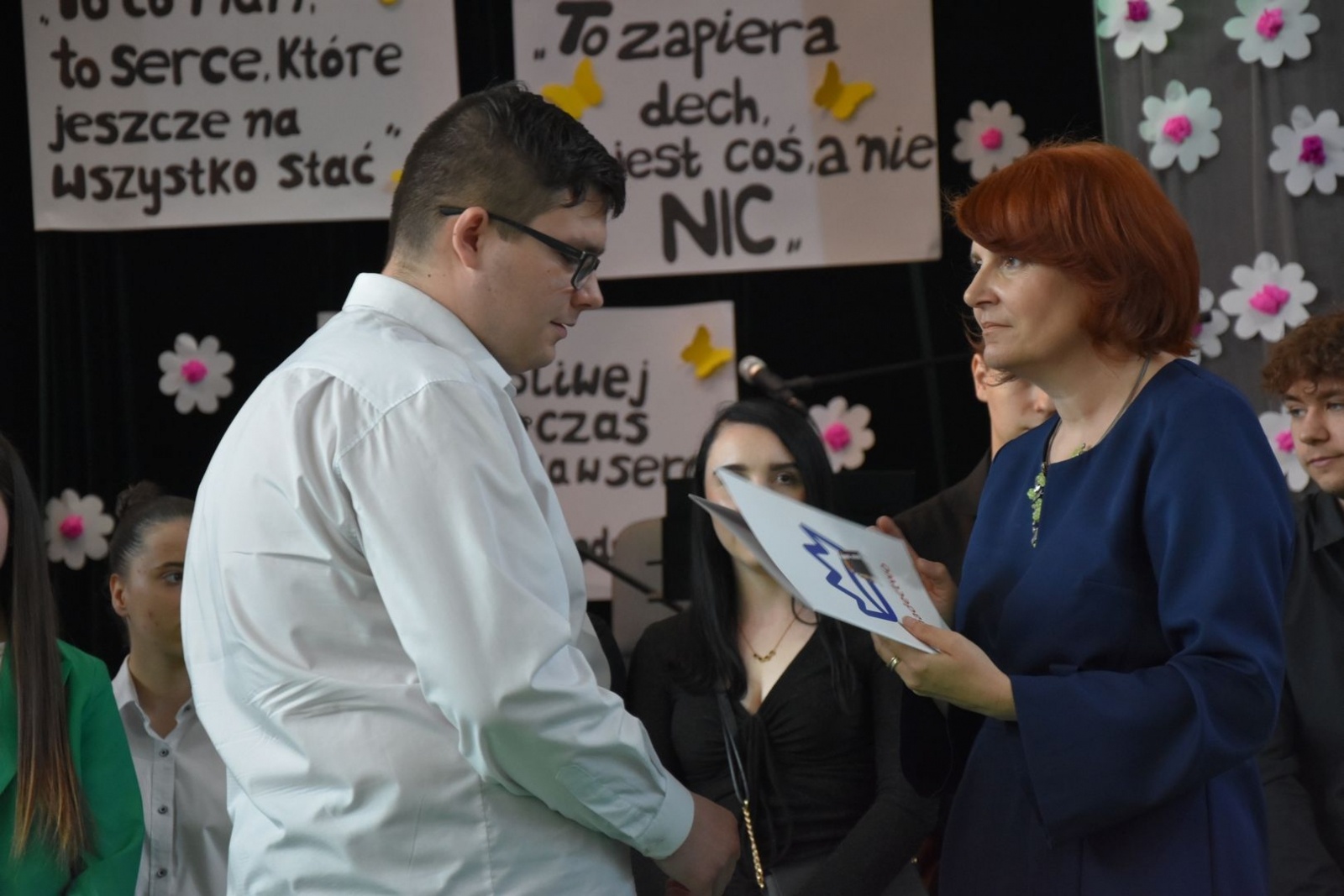 Zdjęcie w galerii na portalu naszwodzislaw.com: Wodzisławscy maturzyści odebrali świadectwa [FOTO] wiadomości z regionu