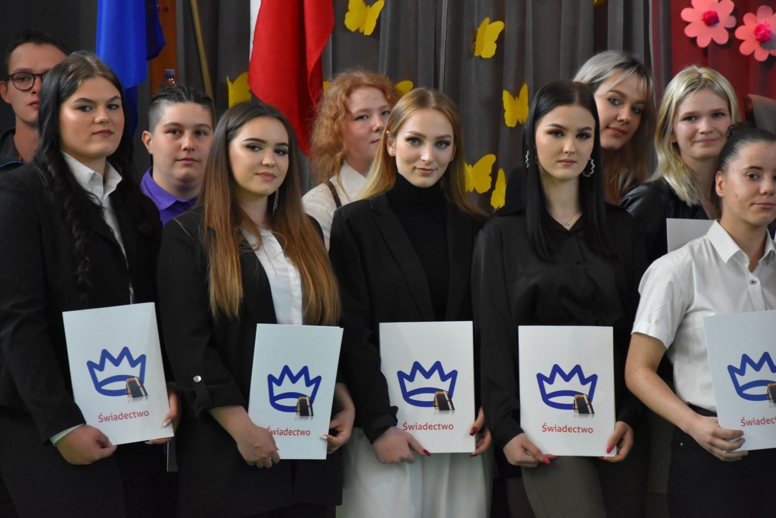 Zdjęcie w galerii na portalu naszwodzislaw.com: Wodzisławscy maturzyści odebrali świadectwa [FOTO] wiadomości z regionu