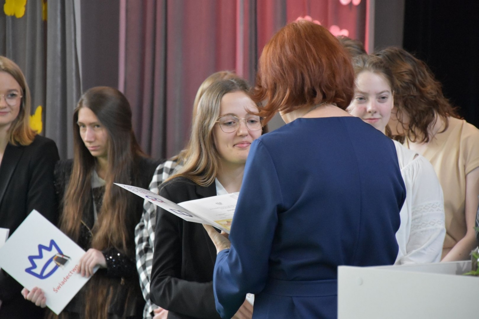 Zdjęcie w galerii na portalu naszwodzislaw.com: Wodzisławscy maturzyści odebrali świadectwa [FOTO] wiadomości z regionu