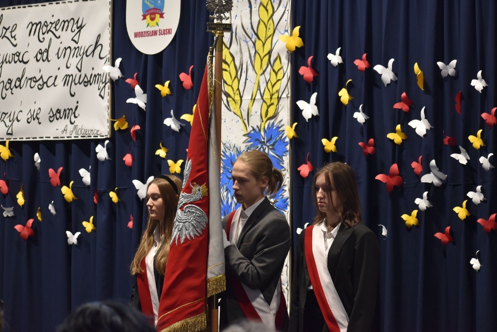 Zdjęcie w galerii na portalu naszwodzislaw.com: Wodzisławscy maturzyści odebrali świadectwa [FOTO] wiadomości z regionu