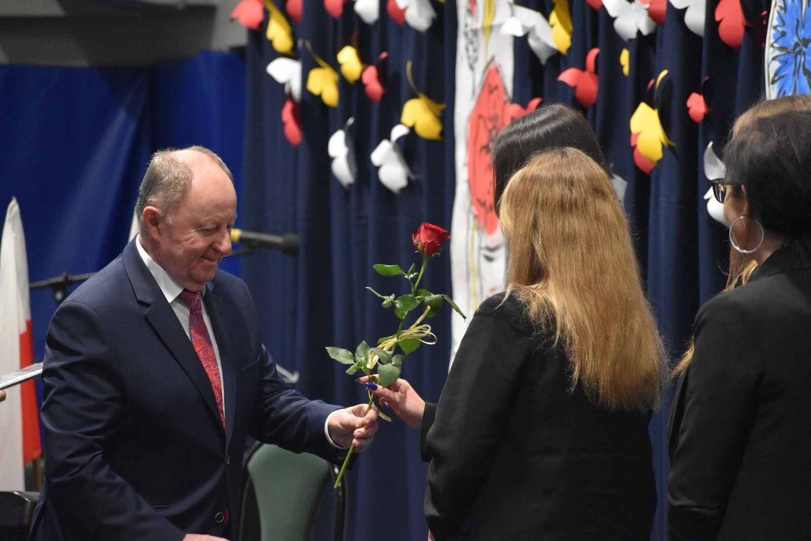 Zdjęcie w galerii na portalu naszwodzislaw.com: Wodzisławscy maturzyści odebrali świadectwa [FOTO] wiadomości z regionu