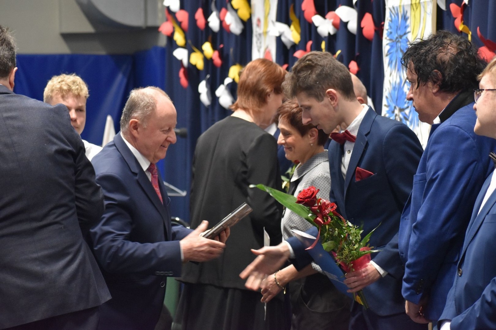 Zdjęcie w galerii na portalu naszwodzislaw.com: Wodzisławscy maturzyści odebrali świadectwa [FOTO] wiadomości z regionu