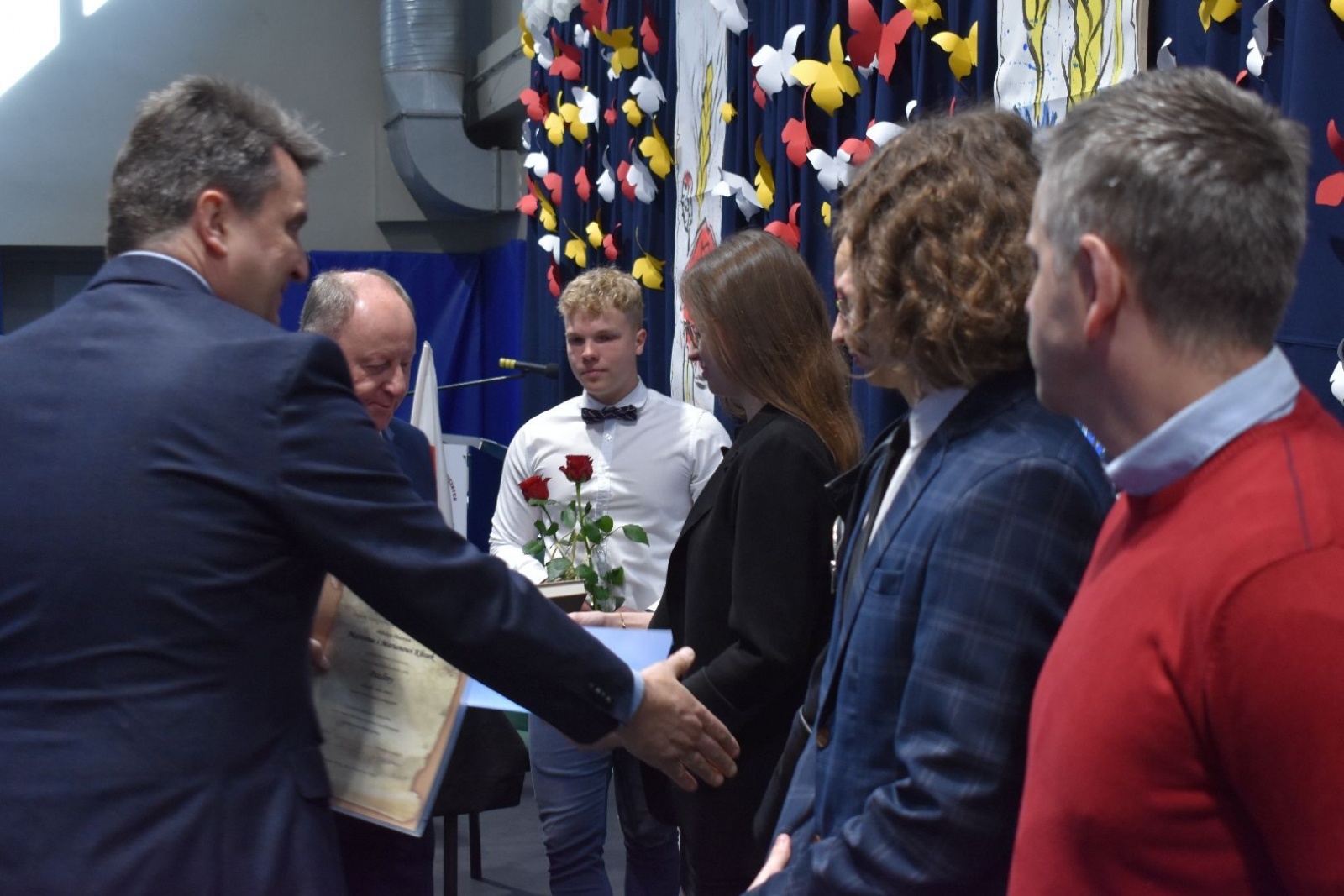 Zdjęcie w galerii na portalu naszwodzislaw.com: Wodzisławscy maturzyści odebrali świadectwa [FOTO] wiadomości z regionu