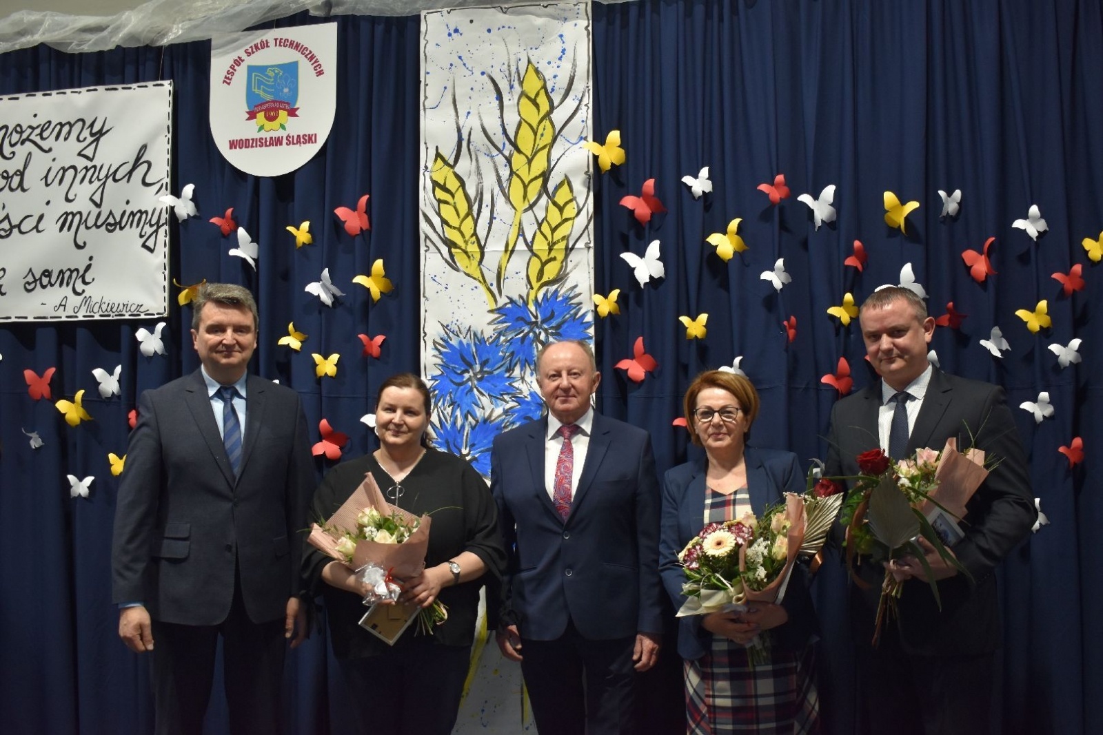 Zdjęcie w galerii na portalu naszwodzislaw.com: Wodzisławscy maturzyści odebrali świadectwa [FOTO] wiadomości z regionu