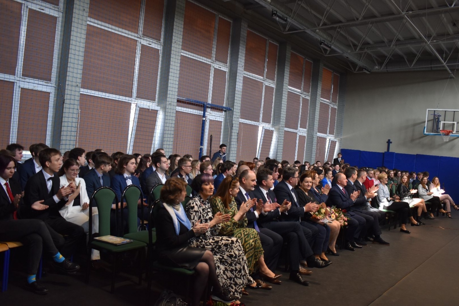 Zdjęcie w galerii na portalu naszwodzislaw.com: Wodzisławscy maturzyści odebrali świadectwa [FOTO] wiadomości z regionu