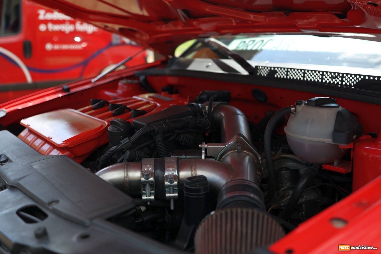 Zdjęcie w galerii na portalu naszwodzislaw.com: Petrol Beach w Bukowie. Dwudniowe święto dla fanów motoryzacji [FOTO] wiadomości z regionu