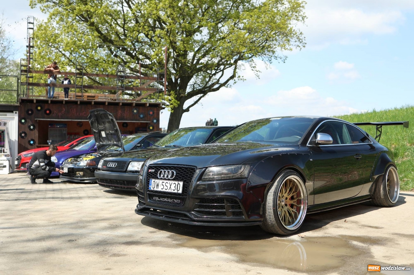 Zdjęcie w galerii na portalu naszwodzislaw.com: Petrol Beach w Bukowie. Dwudniowe święto dla fanów motoryzacji [FOTO] wiadomości z regionu