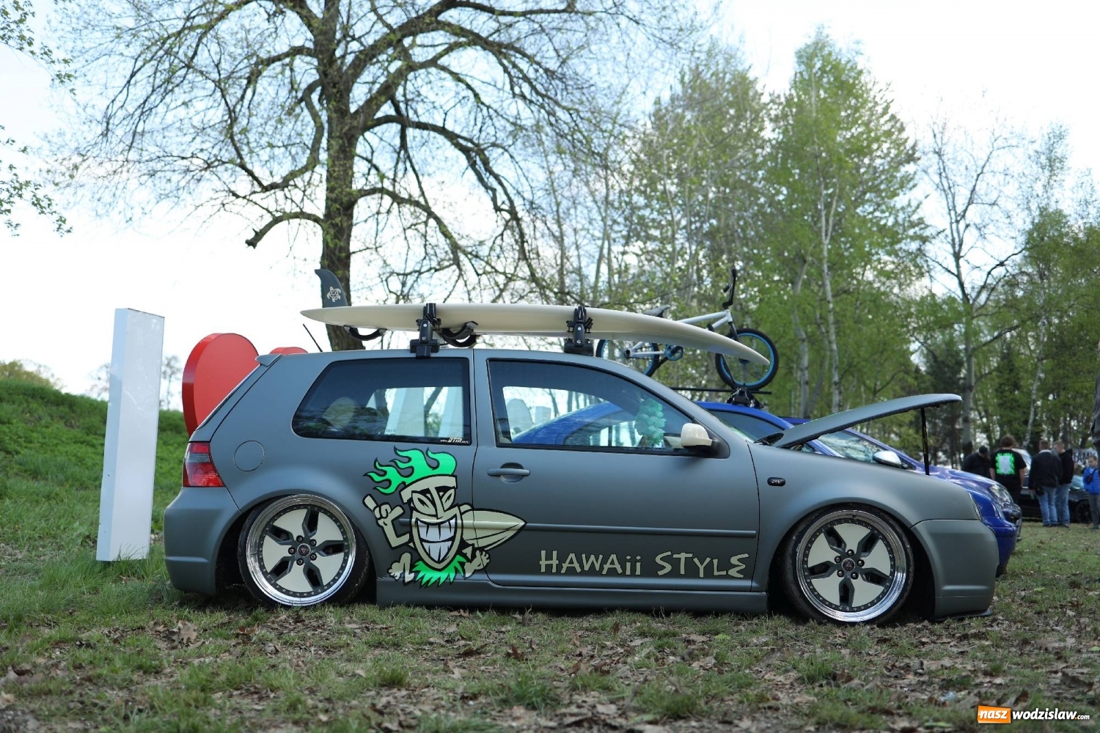 Zdjęcie w galerii na portalu naszwodzislaw.com: Petrol Beach w Bukowie. Dwudniowe święto dla fanów motoryzacji [FOTO] wiadomości z regionu