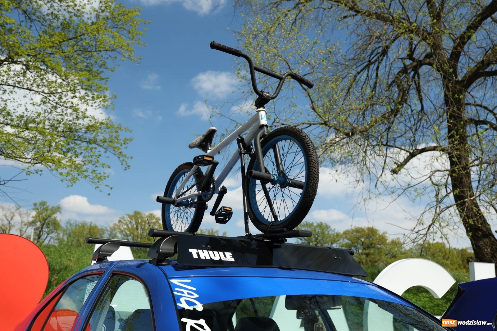 Zdjęcie w galerii na portalu naszwodzislaw.com: Petrol Beach w Bukowie. Dwudniowe święto dla fanów motoryzacji [FOTO] wiadomości z regionu