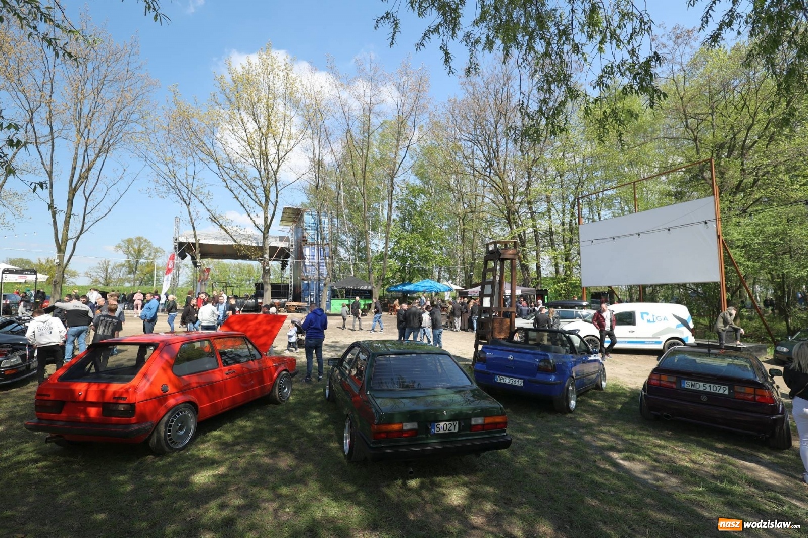 Zdjęcie w galerii na portalu naszwodzislaw.com: Petrol Beach w Bukowie. Dwudniowe święto dla fanów motoryzacji [FOTO] wiadomości z regionu