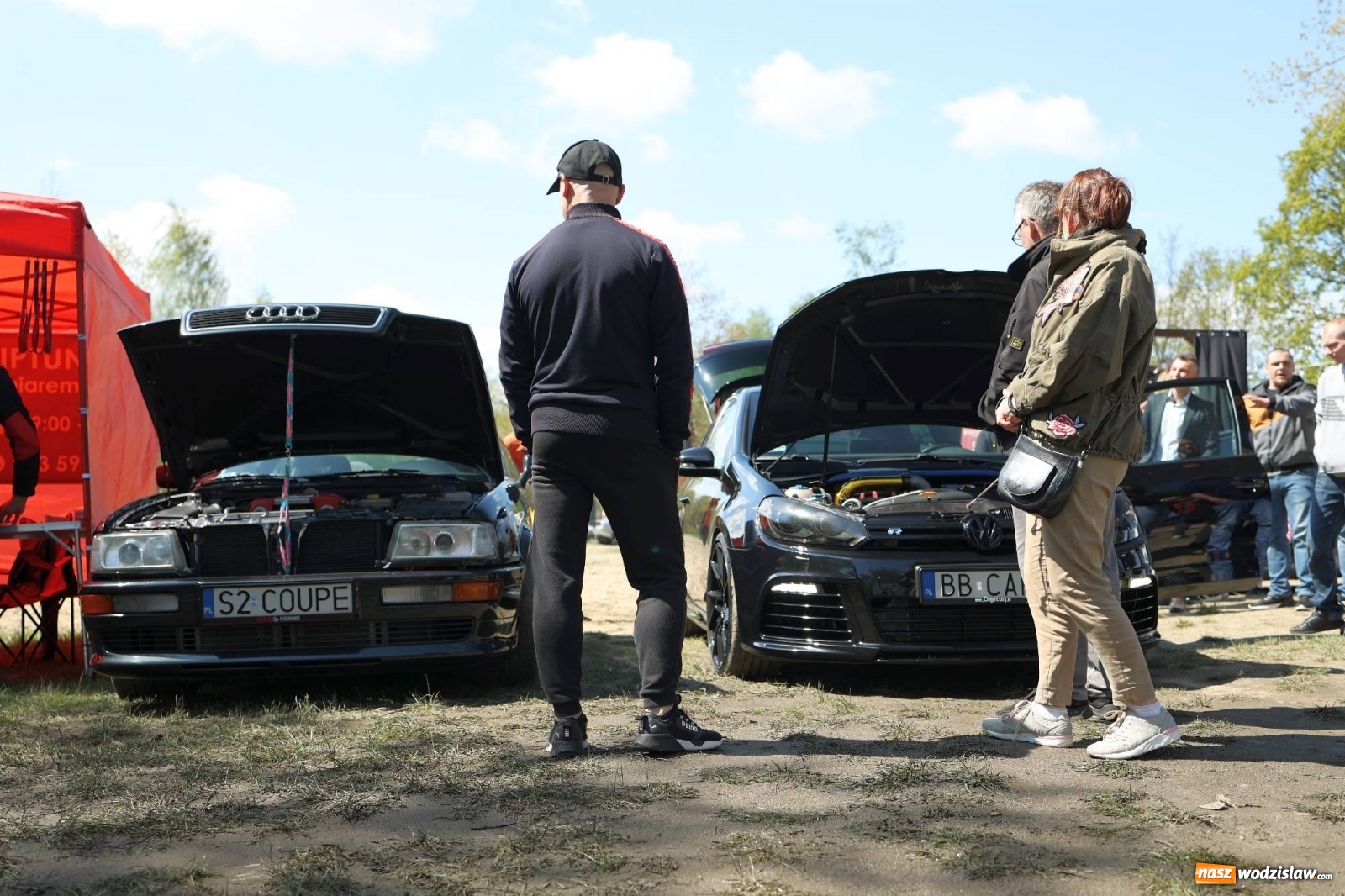 Zdjęcie w galerii na portalu naszwodzislaw.com: Petrol Beach w Bukowie. Dwudniowe święto dla fanów motoryzacji [FOTO] wiadomości z regionu