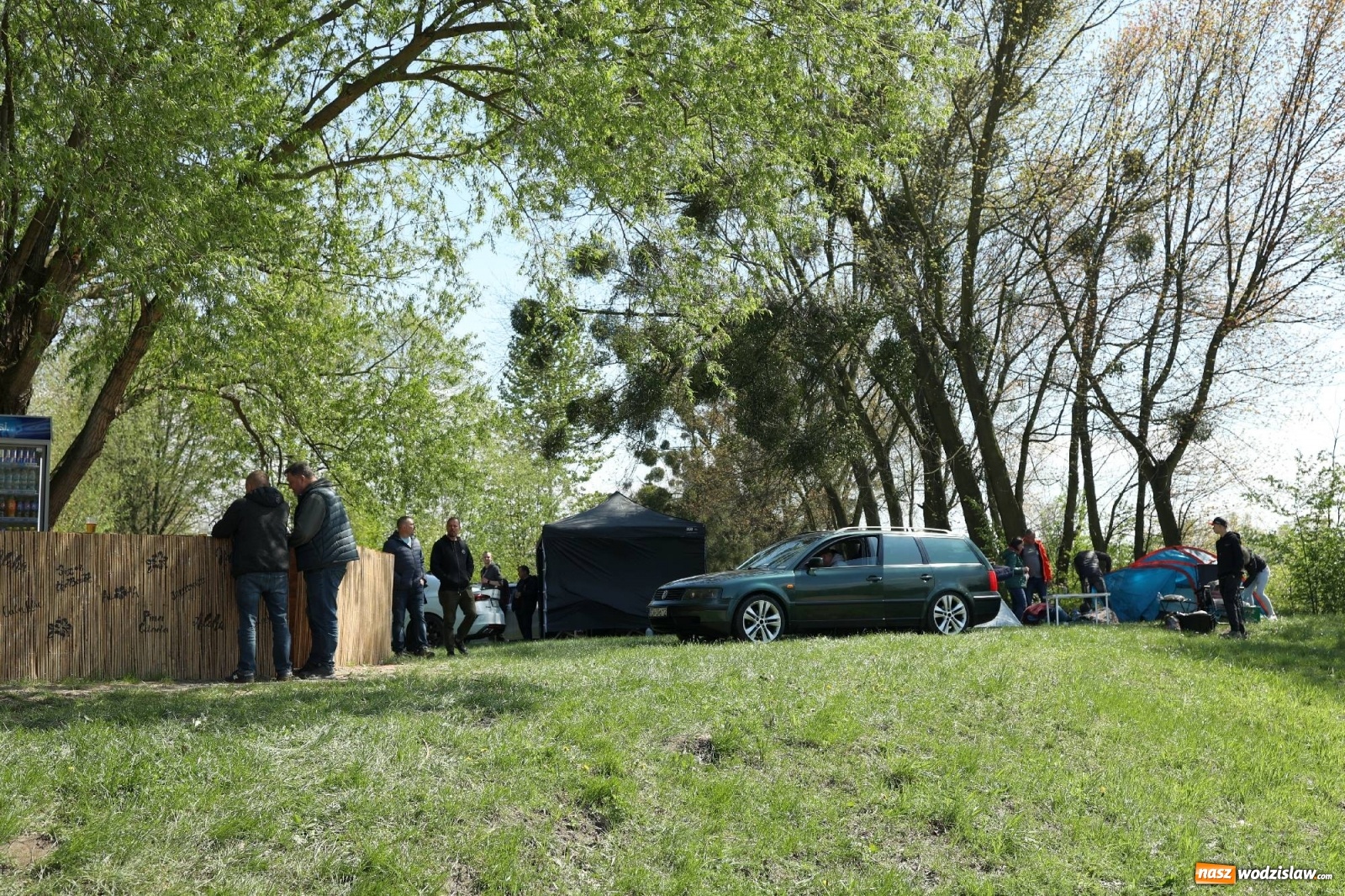 Zdjęcie w galerii na portalu naszwodzislaw.com: Petrol Beach w Bukowie. Dwudniowe święto dla fanów motoryzacji [FOTO] wiadomości z regionu