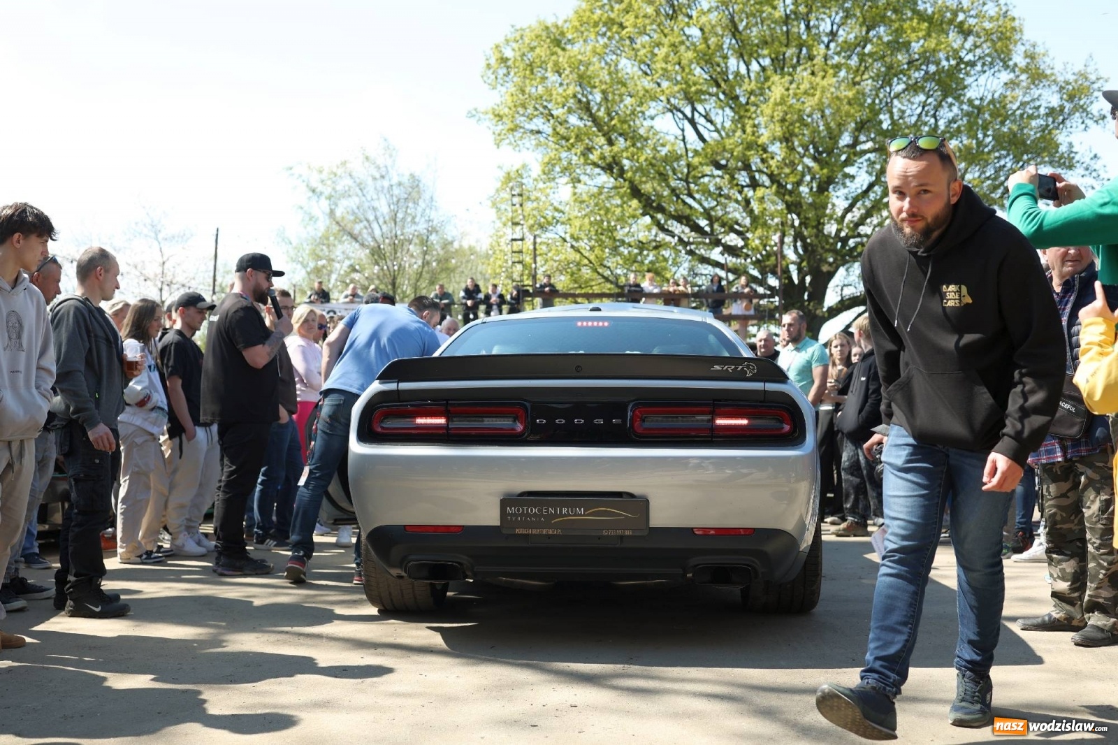 Zdjęcie w galerii na portalu naszwodzislaw.com: Petrol Beach w Bukowie. Dwudniowe święto dla fanów motoryzacji [FOTO] wiadomości z regionu