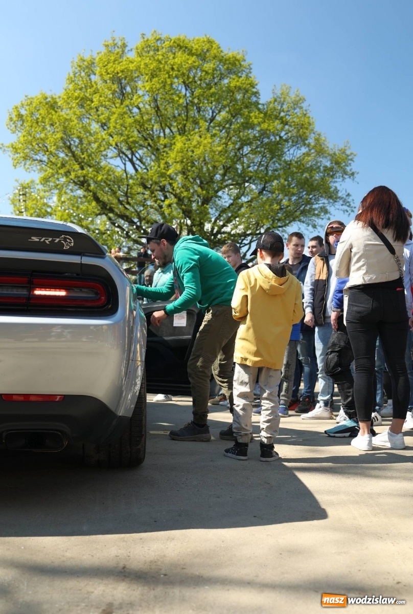 Zdjęcie w galerii na portalu naszwodzislaw.com: Petrol Beach w Bukowie. Dwudniowe święto dla fanów motoryzacji [FOTO] wiadomości z regionu