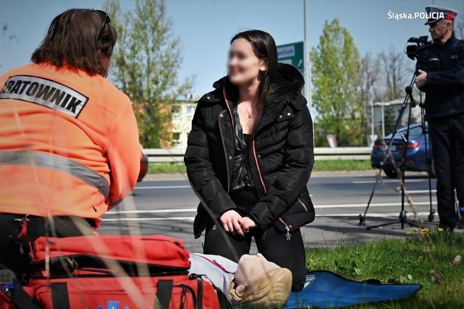 Zdjęcie w galerii na portalu naszwodzislaw.com: Policjanci z kierowcą rajdowym ostrzegali przed brawurą wiadomości z regionu