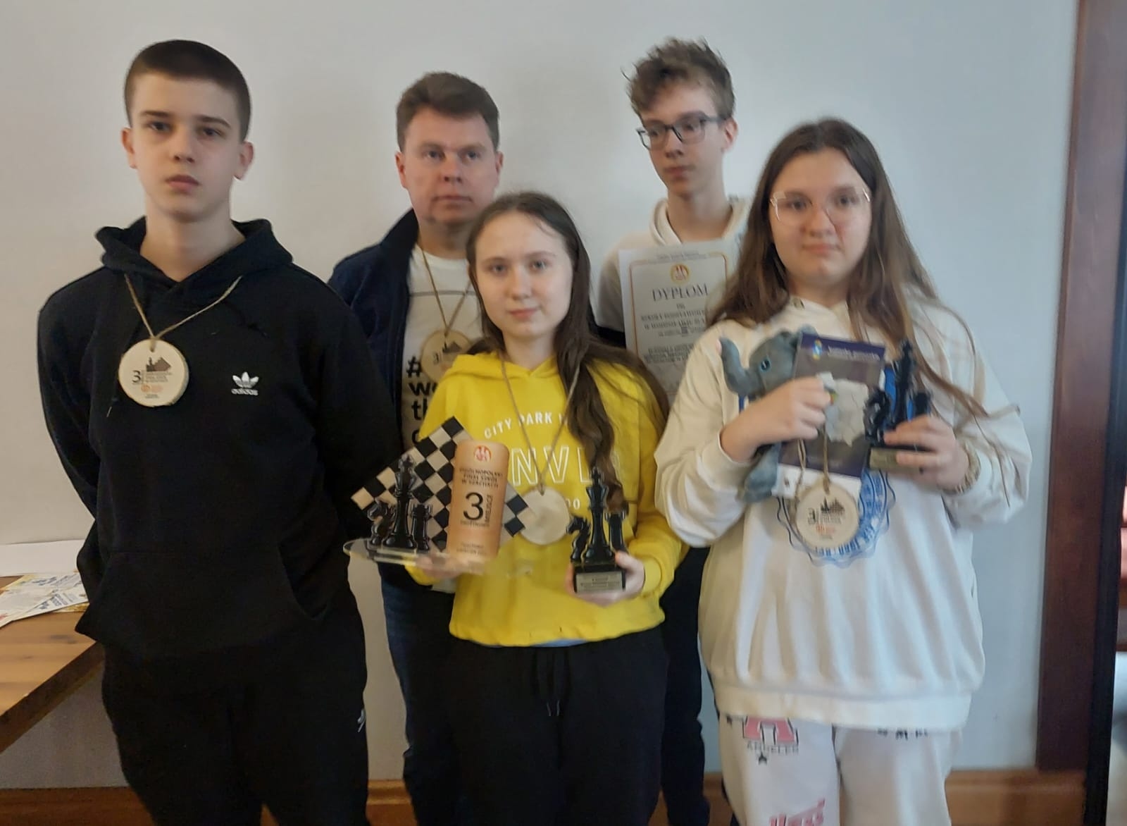 Zdjęcie w galerii na portalu naszwodzislaw.com: Brązowy medal drużyny szachowej Szkoły Podstawowej nr 1 w finale Szkolnych Mistrzostw Polski wiadomości z regionu