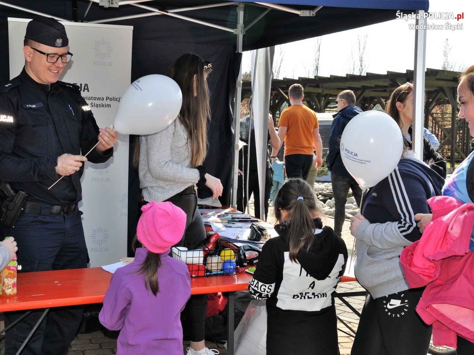Zdjęcie w galerii na portalu naszwodzislaw.com: Rozpoczęcie sezonu motoryzacyjnego 2023 z wodzisławską policją [FOTO] wiadomości z regionu