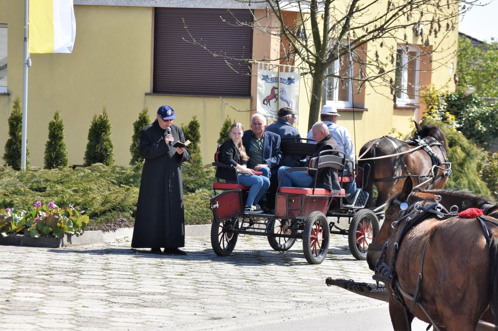 Zdjęcie w galerii na portalu naszwodzislaw.com: Sezon jeździecki w Godowie rozpoczęty [FOTO] wiadomości z regionu