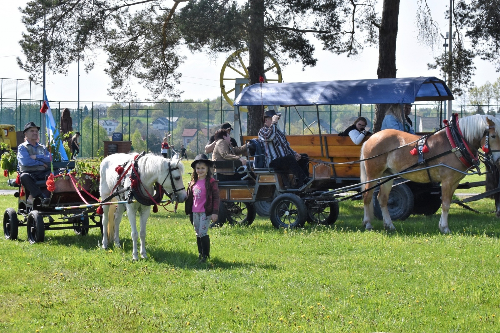 Zdjęcie w galerii na portalu naszwodzislaw.com: Sezon jeździecki w Godowie rozpoczęty [FOTO] wiadomości z regionu