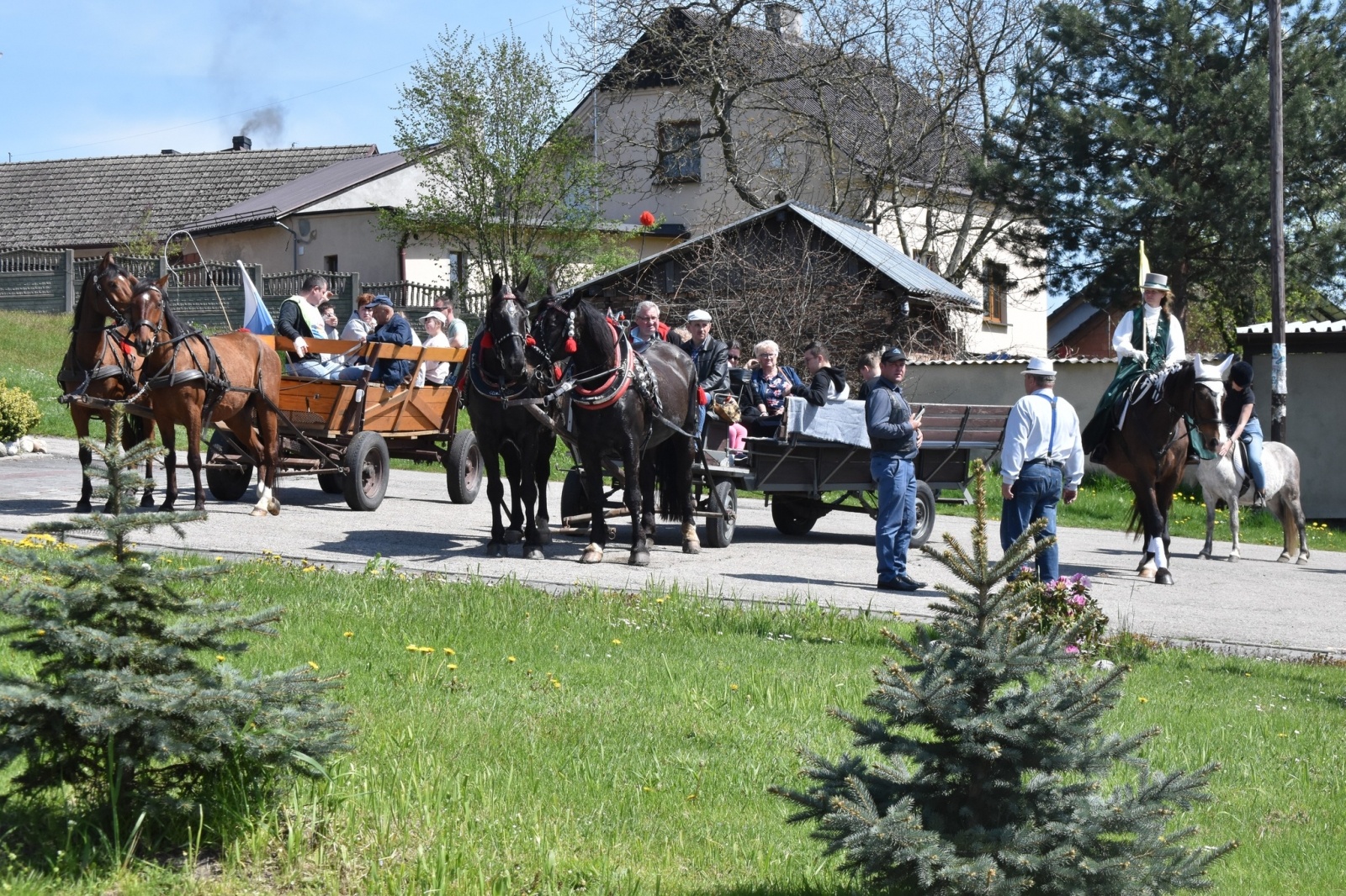 Zdjęcie w galerii na portalu naszwodzislaw.com: Sezon jeździecki w Godowie rozpoczęty [FOTO] wiadomości z regionu