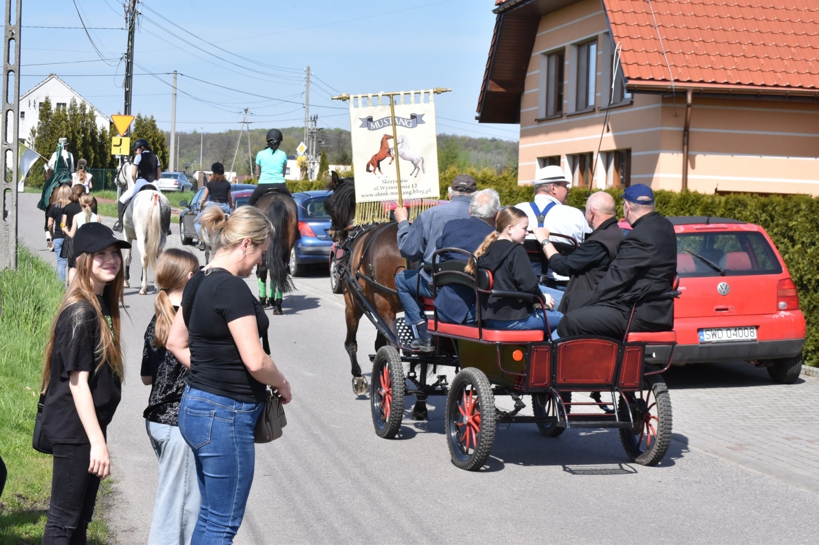 Zdjęcie w galerii na portalu naszwodzislaw.com: Sezon jeździecki w Godowie rozpoczęty [FOTO] wiadomości z regionu