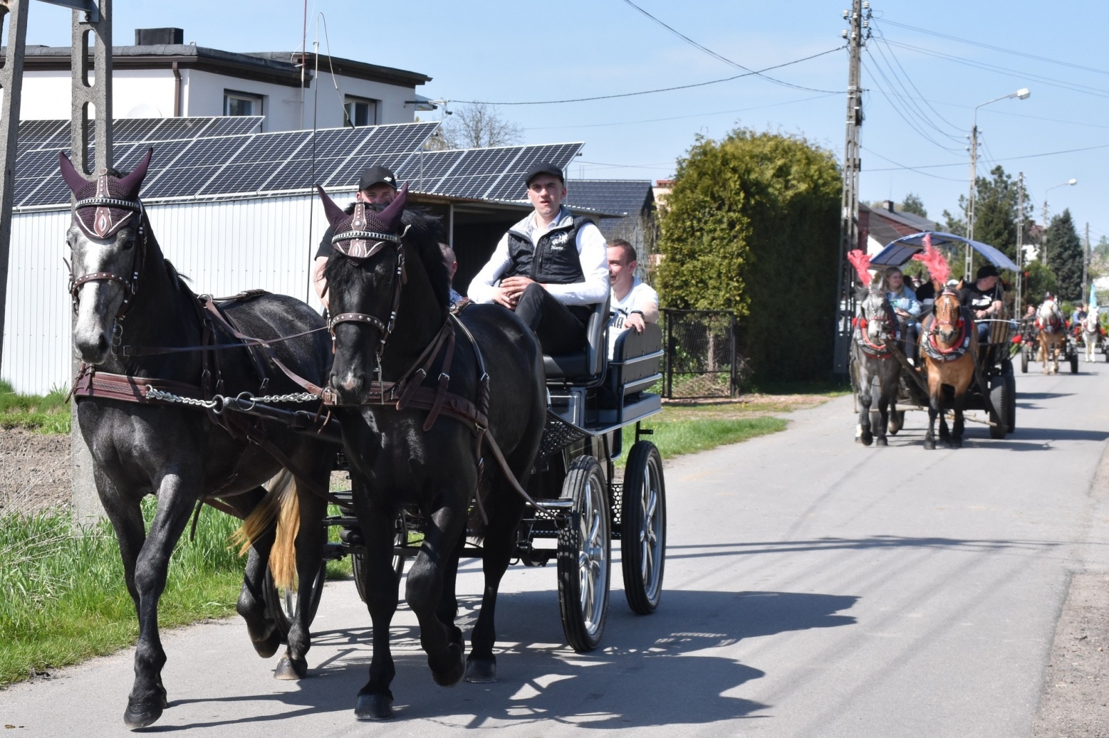 Zdjęcie w galerii na portalu naszwodzislaw.com: Sezon jeździecki w Godowie rozpoczęty [FOTO] wiadomości z regionu
