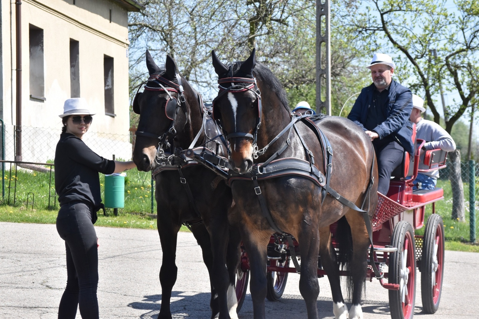 Zdjęcie w galerii na portalu naszwodzislaw.com: Sezon jeździecki w Godowie rozpoczęty [FOTO] wiadomości z regionu