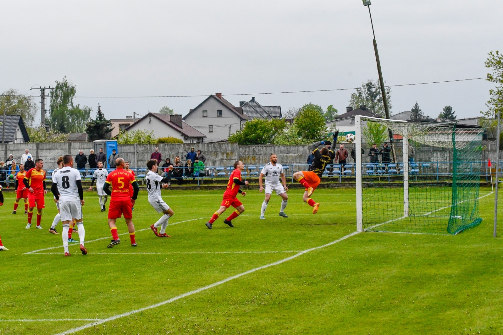 Zdjęcie w galerii na portalu naszwodzislaw.com: Lubomia pewnie pokonała Zgodę Zawada Książęca [FOTO] wiadomości z regionu