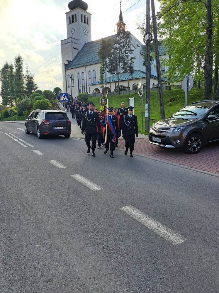 Zdjęcie w galerii na portalu naszwodzislaw.com: Dzień Strażaka w OSP Połomia wiadomości z regionu