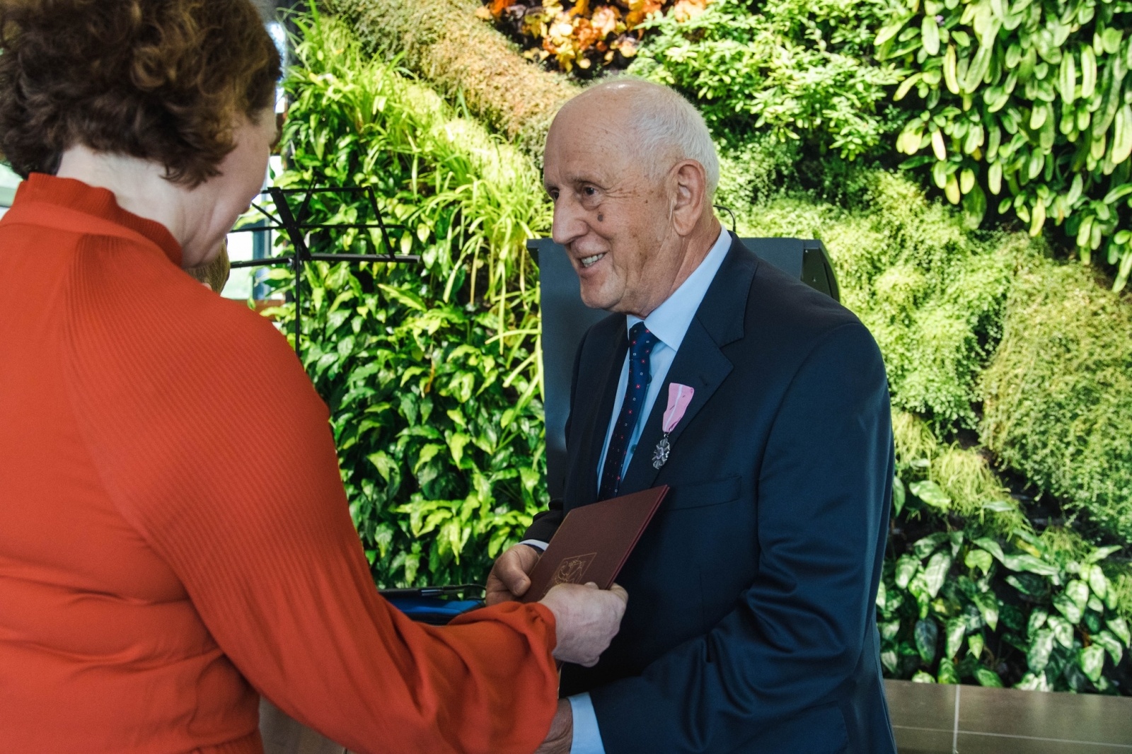 Zdjęcie w galerii na portalu naszwodzislaw.com: Od 50 lat idą wspólnie przez życie. Złote gody w Wodzisławiu Śląskim [FOTO] wiadomości z regionu