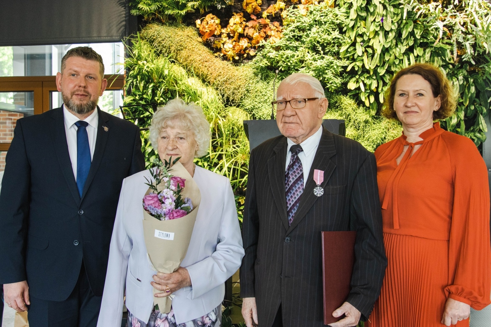 Zdjęcie w galerii na portalu naszwodzislaw.com: Od 50 lat idą wspólnie przez życie. Złote gody w Wodzisławiu Śląskim [FOTO] wiadomości z regionu