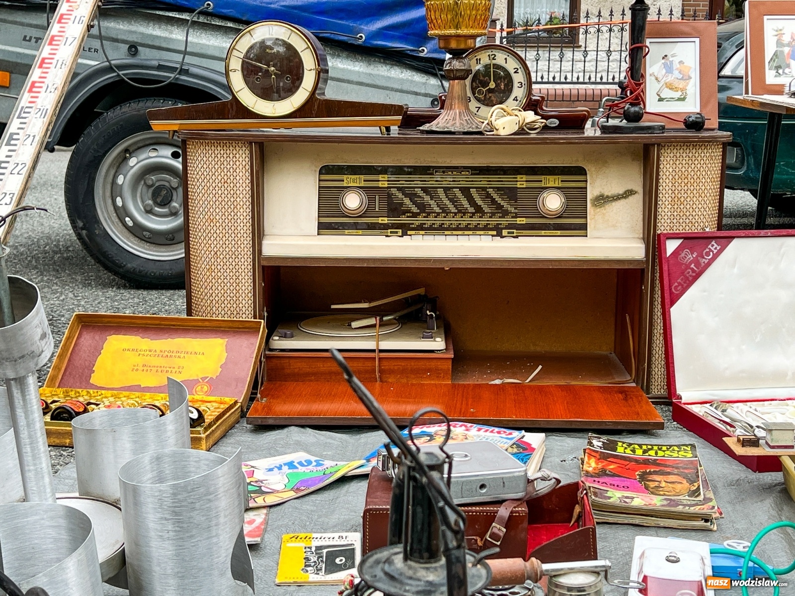 Zdjęcie w galerii na portalu naszwodzislaw.com: Ruszył wielki jarmark na granicy. Przyjechał bohater programu Łowcy skarbów wiadomości z regionu